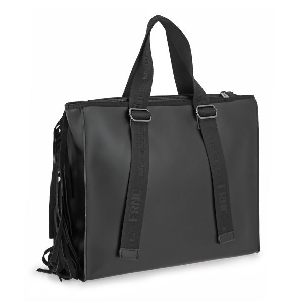 ΤΣΑΝΤΕΣ ΧΕΙΡΟΣ από τη συλλογή της εταιρίας FRNC της σεζόν Φθινόπωρο - Χειμώνας 2025. Σύνθεση : ECO.