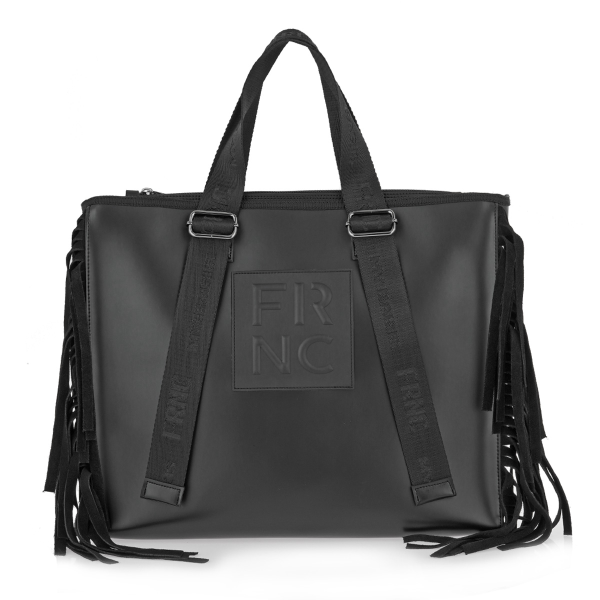 ΤΣΑΝΤΕΣ ΧΕΙΡΟΣ από τη συλλογή της εταιρίας FRNC της σεζόν Φθινόπωρο - Χειμώνας 2025. Σύνθεση : ECO.