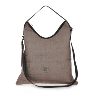 HOBO από τη συλλογή της εταιρίας FRNC της σεζόν Φθινόπωρο - Χειμώνας 2025. Σύνθεση : ECO.